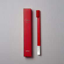 Apriori Slim Medium toothbrush Carmine Red Silver