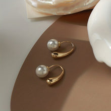 Golden Plating Water Droplet Pearl Piercing Earrings Fashion Earrings For Women