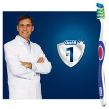 Oral-B Pro-Expert Extra Clean Manual Toothbrushes, Medium